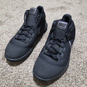 Nike Air Versitile Men’s Basketball Shoes Size 10 Black 852433-001